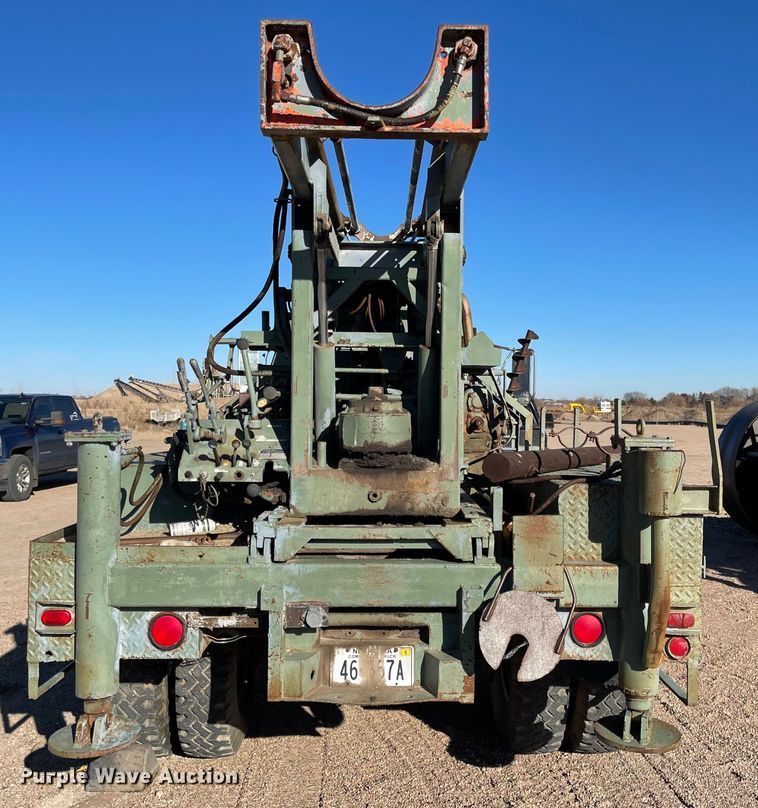 image for item IJ9578 1979 Ford F600  drilling rig truck