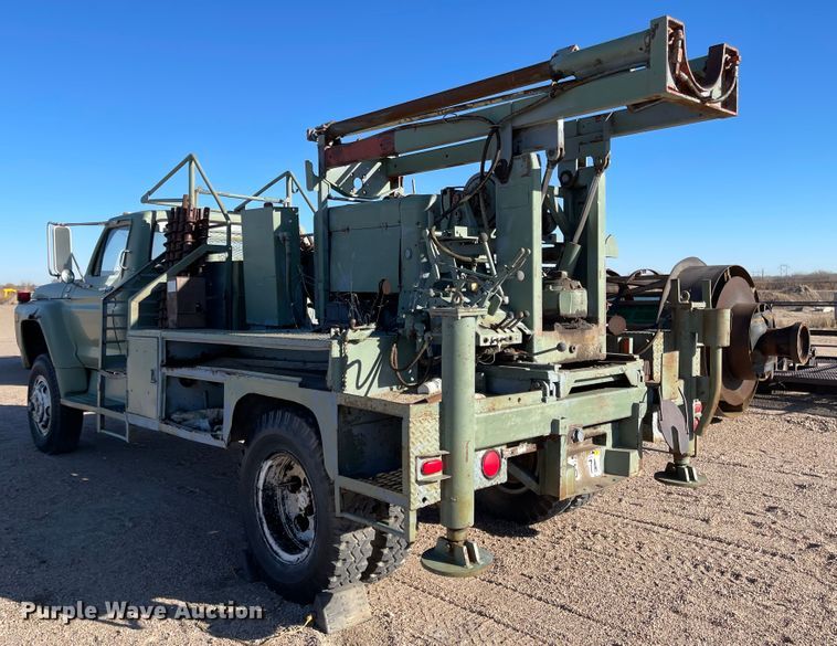 image for item IJ9578 1979 Ford F600  drilling rig truck