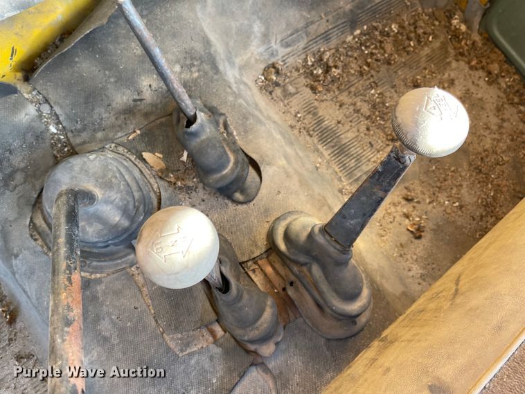 image for item IJ9578 1979 Ford F600  drilling rig truck