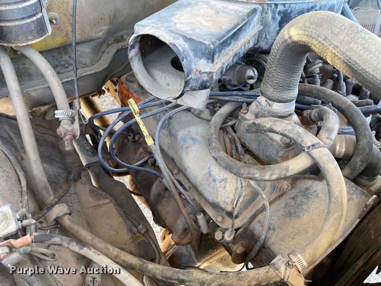 image for item IJ9578 1979 Ford F600  drilling rig truck