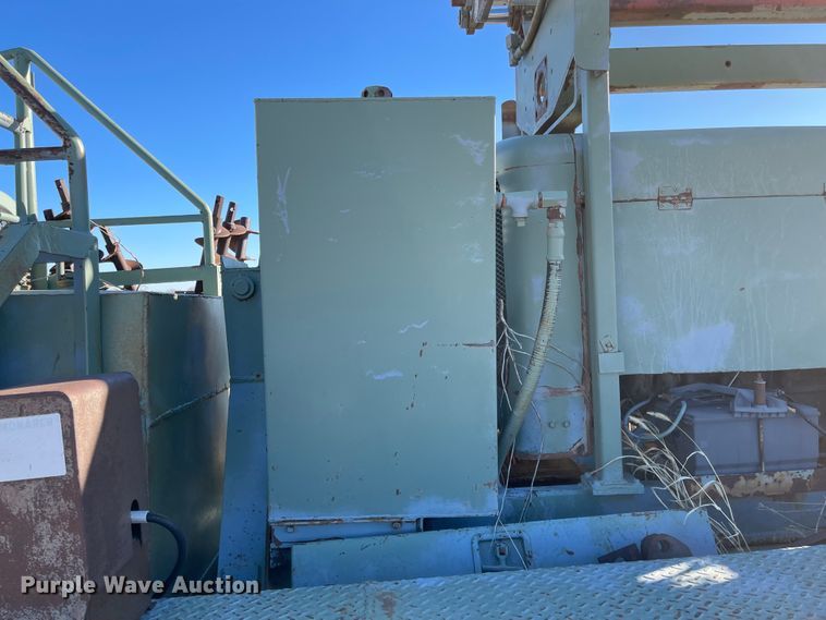 image for item IJ9578 1979 Ford F600  drilling rig truck