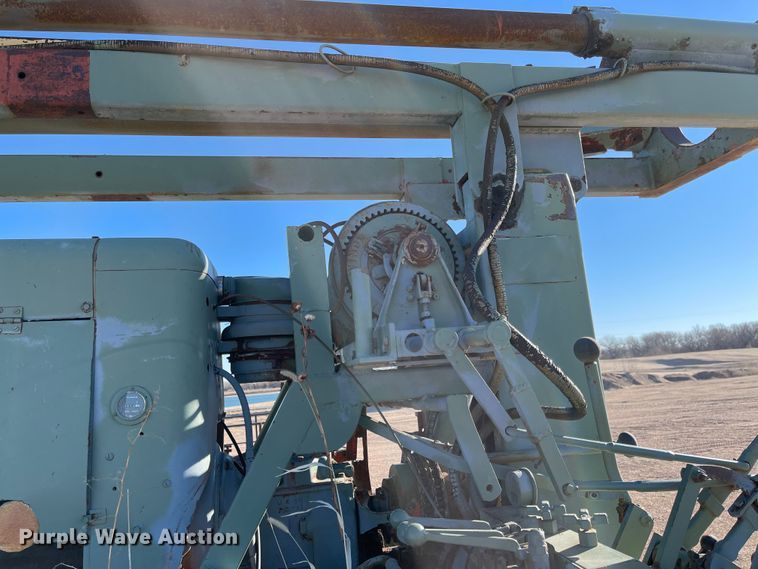 image for item IJ9578 1979 Ford F600  drilling rig truck