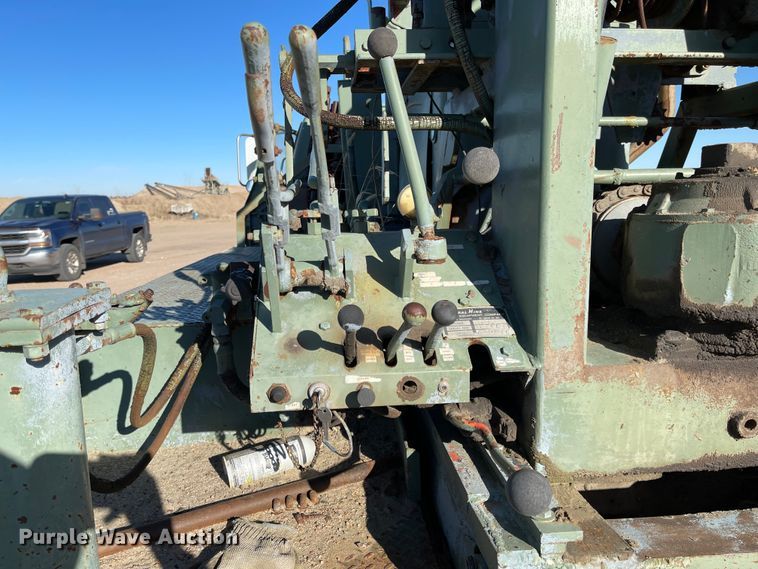 image for item IJ9578 1979 Ford F600  drilling rig truck