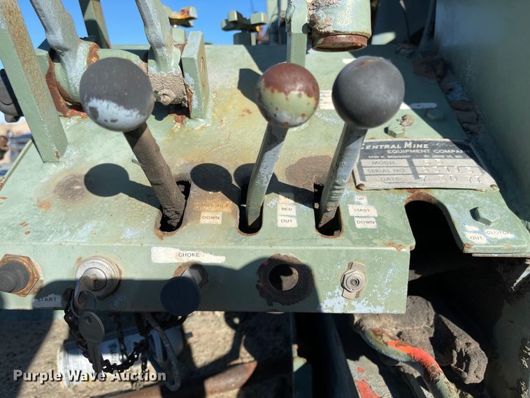 image for item IJ9578 1979 Ford F600  drilling rig truck