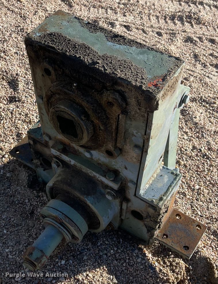 image for item IJ9578 1979 Ford F600  drilling rig truck