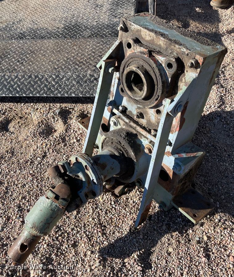 image for item IJ9578 1979 Ford F600  drilling rig truck