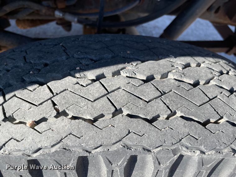 image for item IJ9578 1979 Ford F600  drilling rig truck