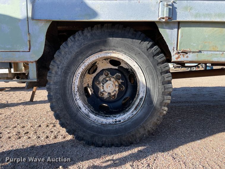 image for item IJ9578 1979 Ford F600  drilling rig truck