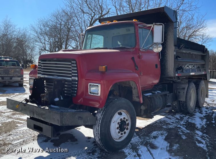 image for item IJ9660 1997 Ford LT8000  dump truck