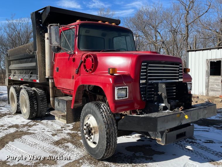 image for item IJ9660 1997 Ford LT8000  dump truck