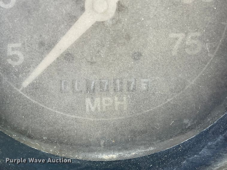 image for item IJ9660 1997 Ford LT8000  dump truck