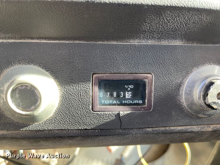 image for item IJ9660 1997 Ford LT8000  dump truck