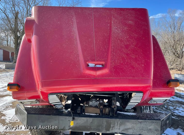 image for item IJ9660 1997 Ford LT8000  dump truck