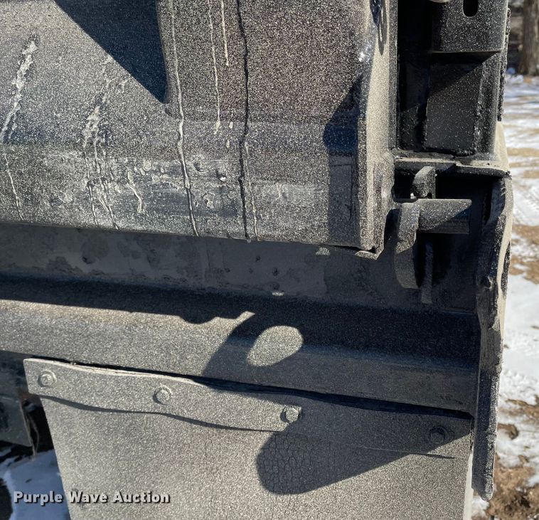 image for item IJ9660 1997 Ford LT8000  dump truck