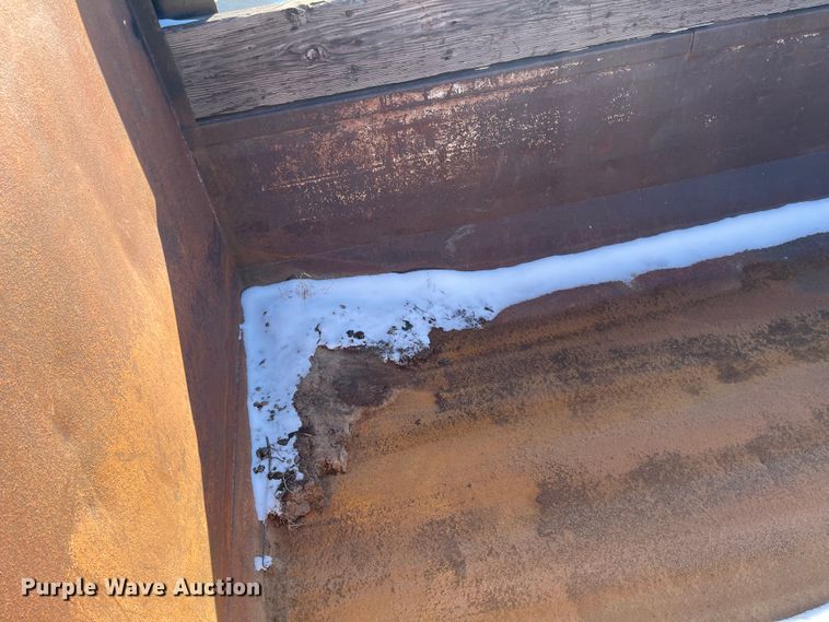 image for item IJ9660 1997 Ford LT8000  dump truck