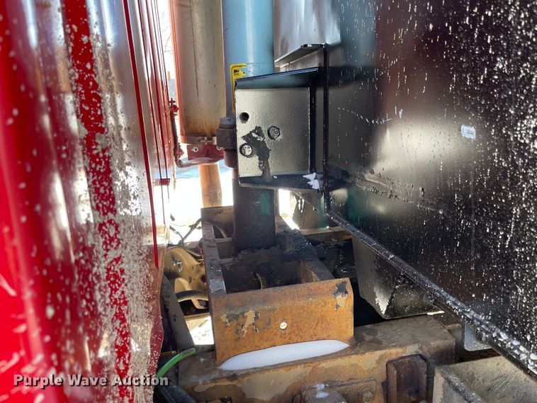 image for item IJ9660 1997 Ford LT8000  dump truck