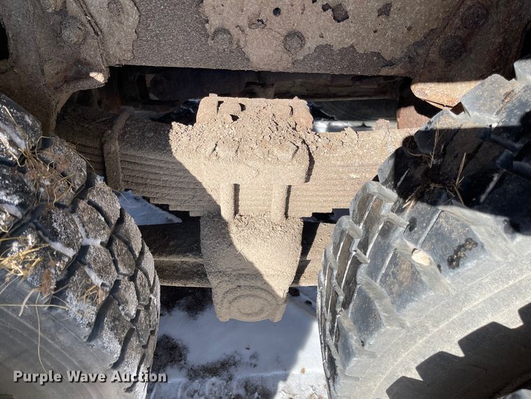 image for item IJ9660 1997 Ford LT8000  dump truck