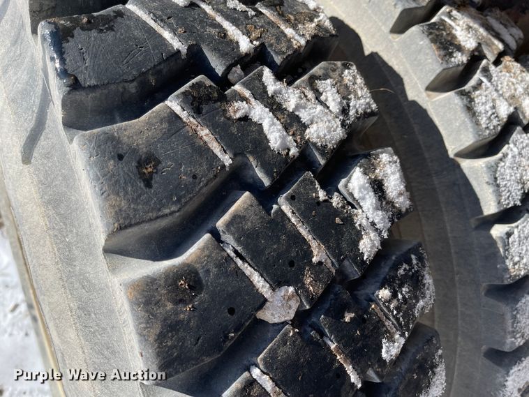 image for item IJ9660 1997 Ford LT8000  dump truck