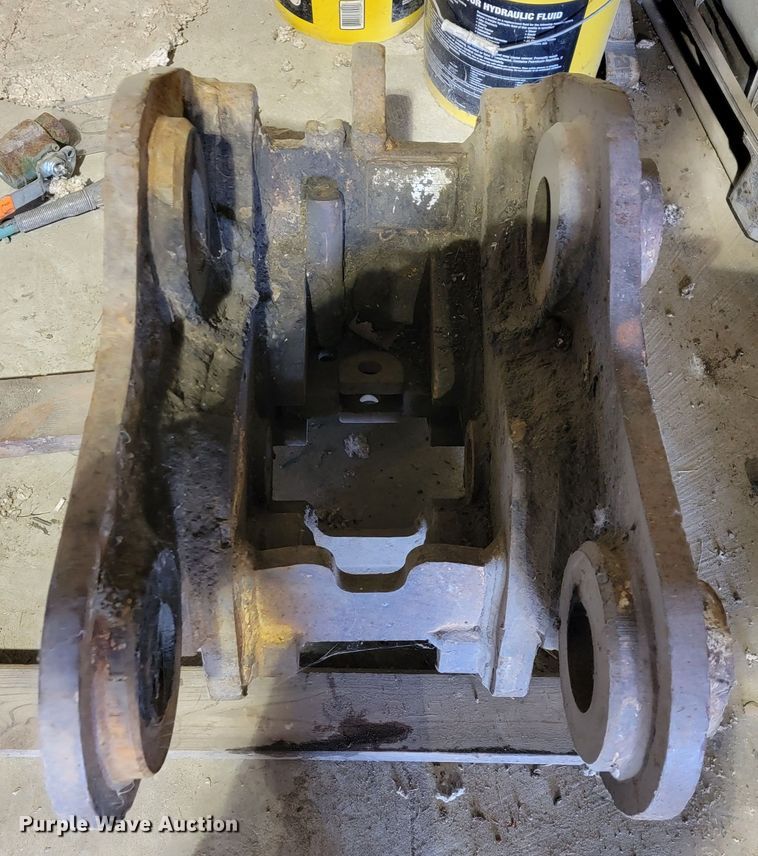 image for item IM9268 Excavator attachments