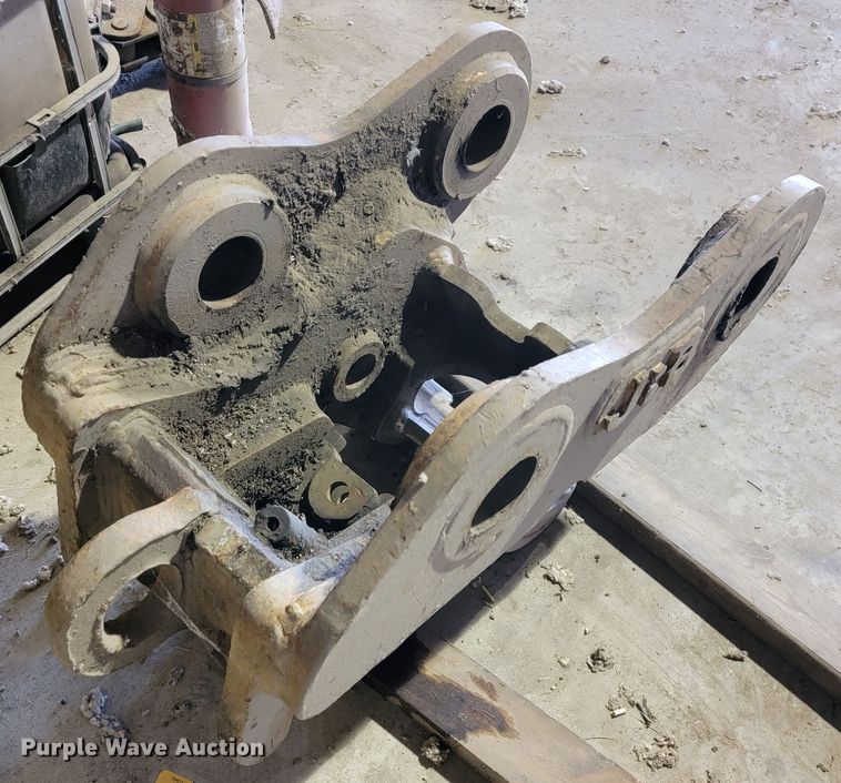 image for item IM9268 Excavator attachments