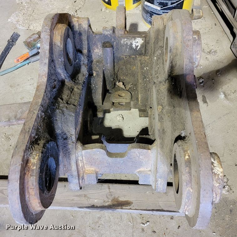 image for item IM9268 Excavator attachments