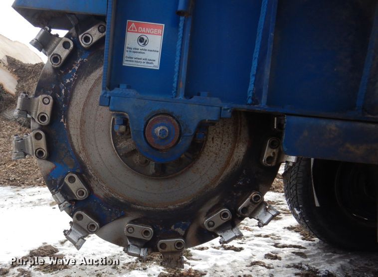 image for item IM9750 Carlton 4400D  stump grinder