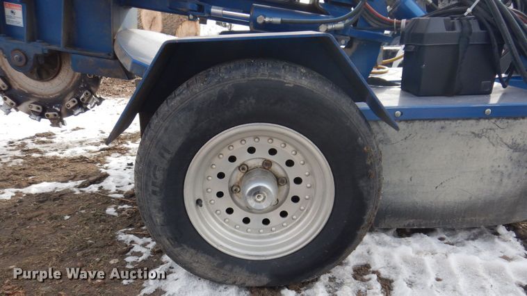 image for item IM9750 Carlton 4400D  stump grinder