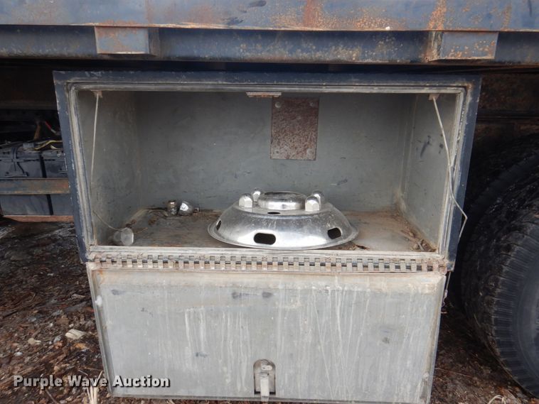 image for item IM9751 1990 Mitsubishi FUSO  dump flatbed truck