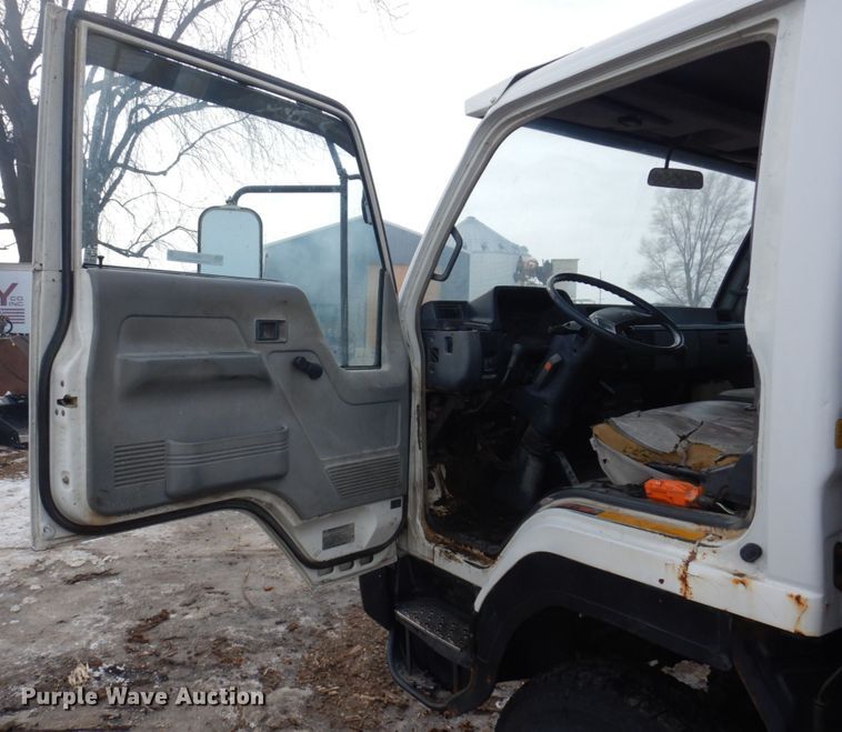 image for item IM9751 1990 Mitsubishi FUSO  dump flatbed truck