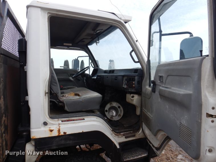 image for item IM9751 1990 Mitsubishi FUSO  dump flatbed truck