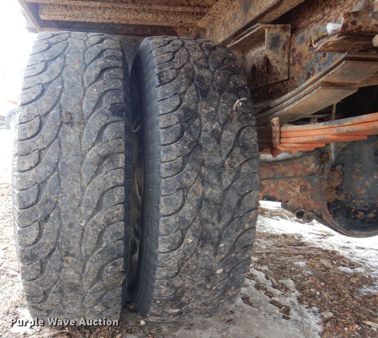 image for item IM9751 1990 Mitsubishi FUSO  dump flatbed truck