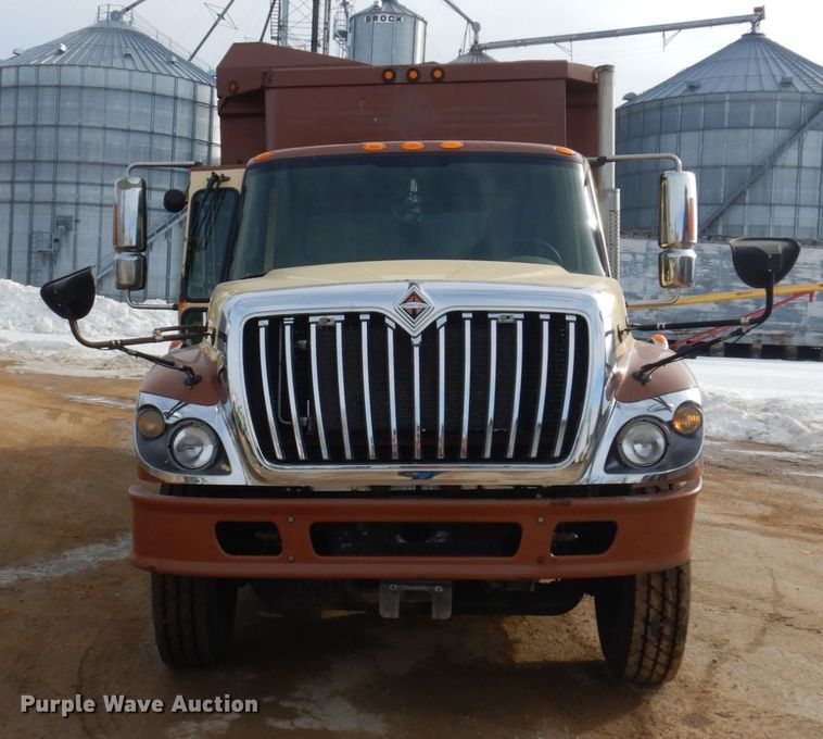 image for item IM9754 2010 International 7300  refuse truck