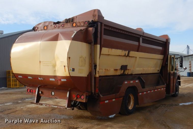 image for item IM9754 2010 International 7300  refuse truck