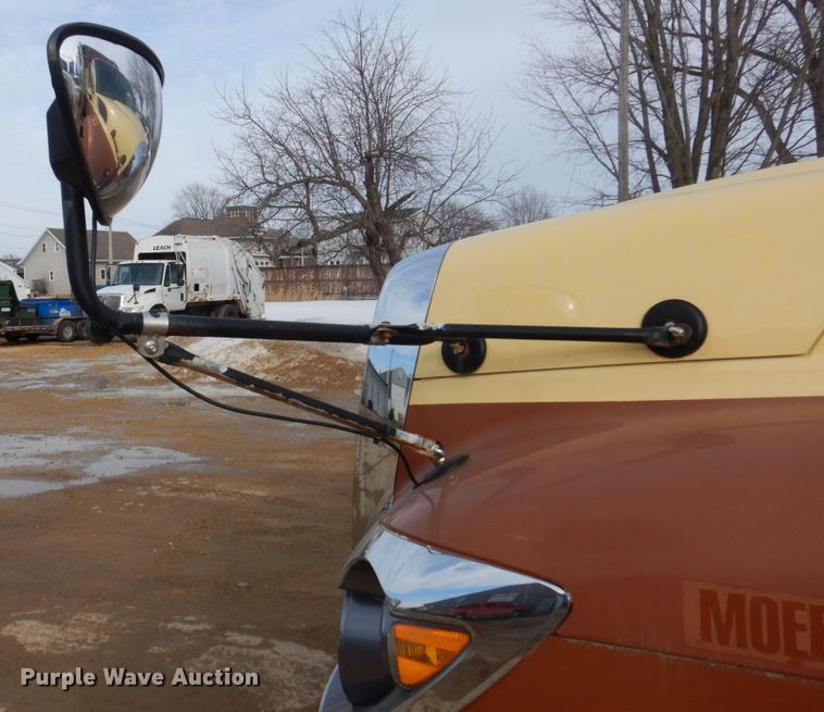 image for item IM9754 2010 International 7300  refuse truck