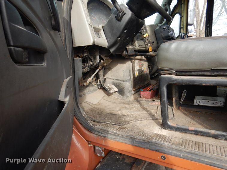 image for item IM9754 2010 International 7300  refuse truck