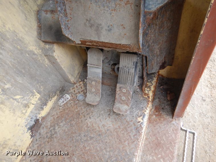 image for item IM9754 2010 International 7300  refuse truck