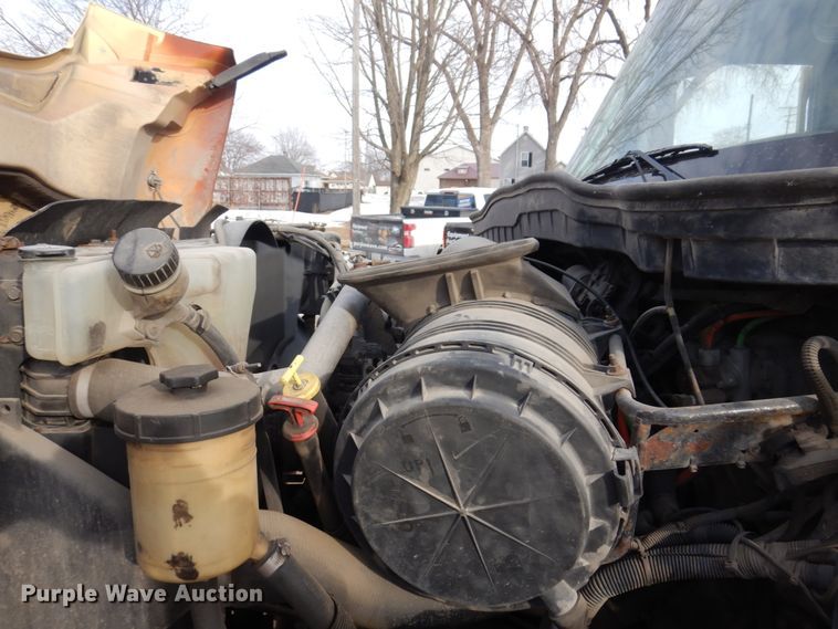 image for item IM9754 2010 International 7300  refuse truck