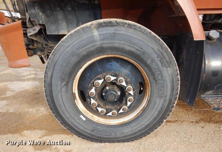 image for item IM9754 2010 International 7300  refuse truck