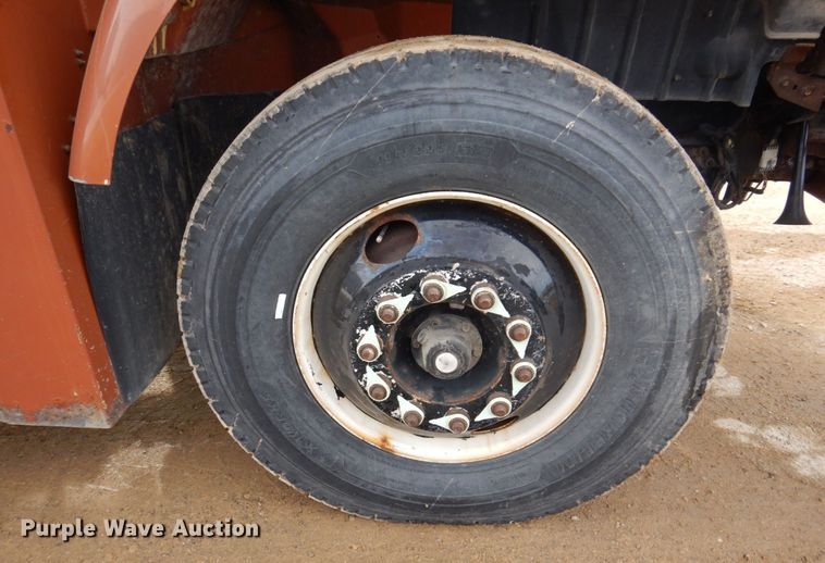 image for item IM9754 2010 International 7300  refuse truck