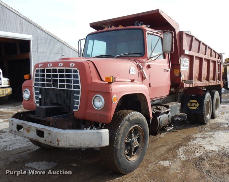 image for item IO9679 1982 Ford LT8000  dump truck