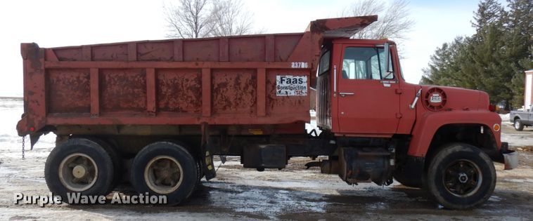 image for item IO9679 1982 Ford LT8000  dump truck