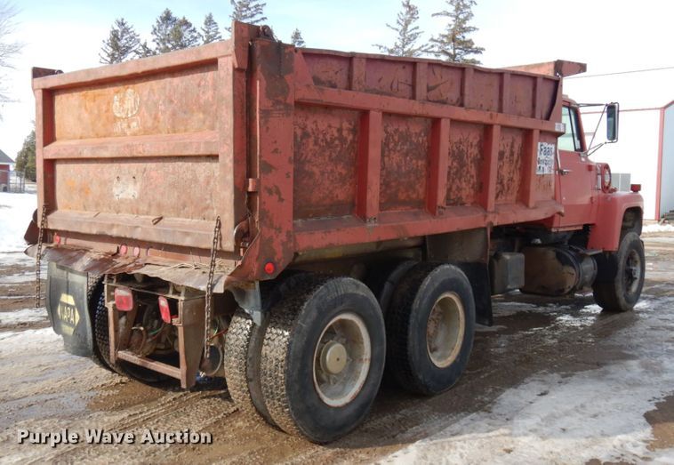 image for item IO9679 1982 Ford LT8000  dump truck