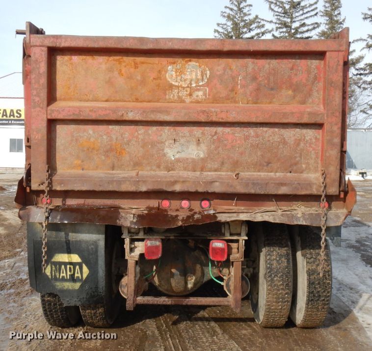 image for item IO9679 1982 Ford LT8000  dump truck