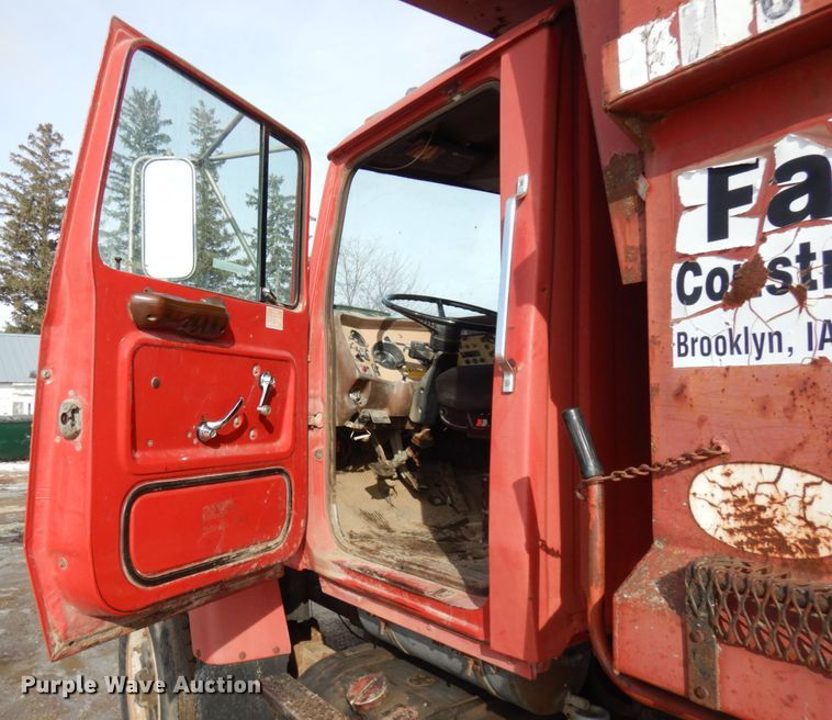 image for item IO9679 1982 Ford LT8000  dump truck