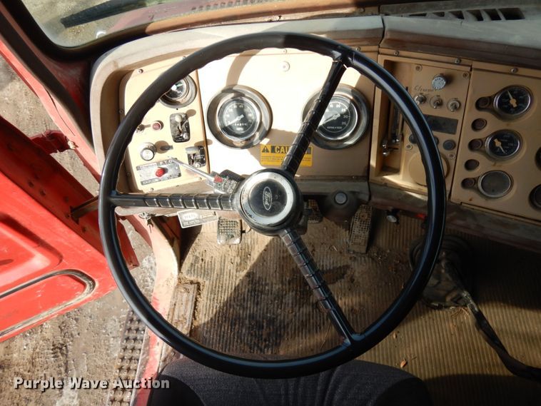 image for item IO9679 1982 Ford LT8000  dump truck