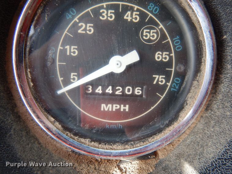 image for item IO9679 1982 Ford LT8000  dump truck