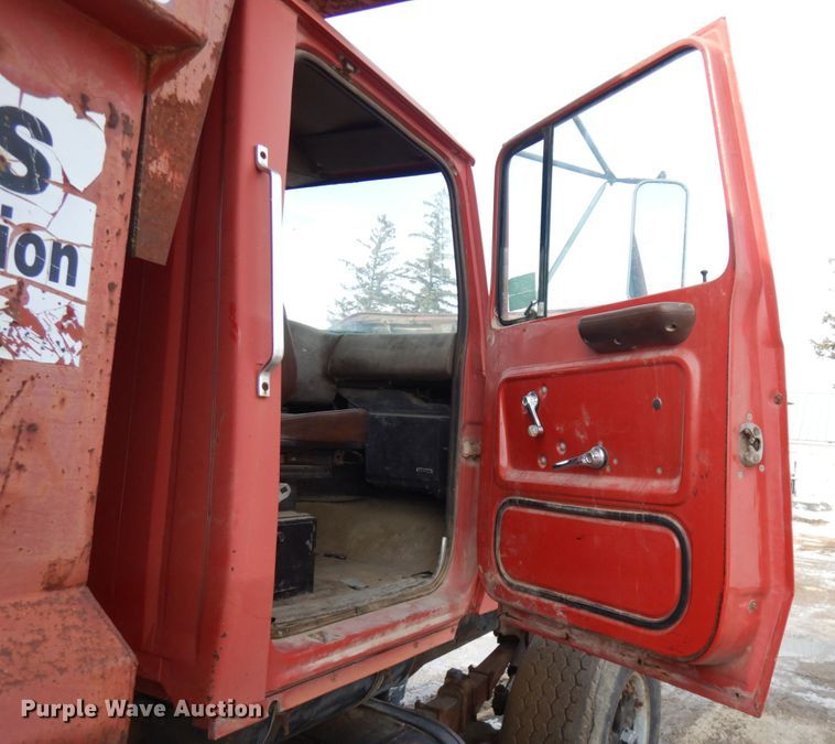 image for item IO9679 1982 Ford LT8000  dump truck