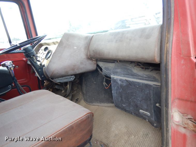 image for item IO9679 1982 Ford LT8000  dump truck