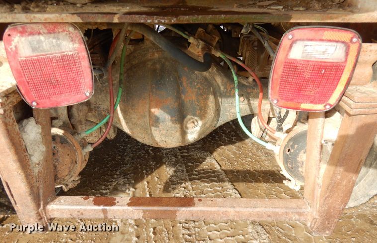 image for item IO9679 1982 Ford LT8000  dump truck