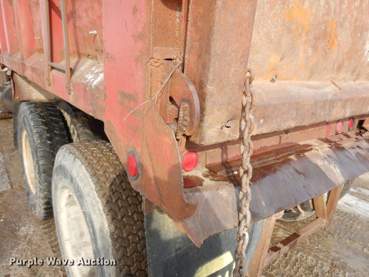 image for item IO9679 1982 Ford LT8000  dump truck